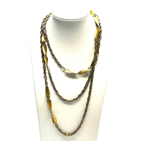 VINTAGE NECKLACE STACK: Liz Claiborne, Monet & Trifari Gold Chain Trio - Picture 6 of 15
